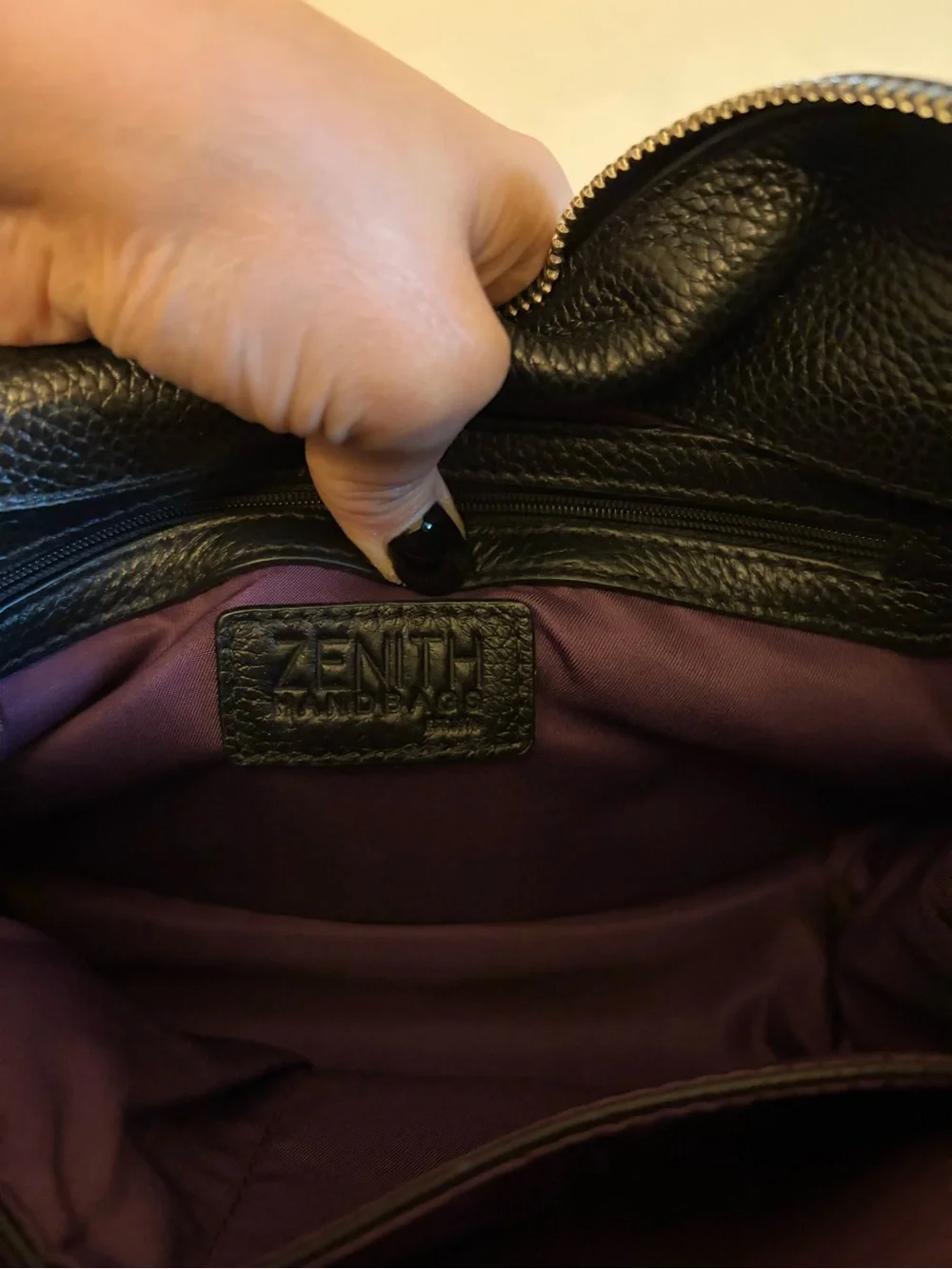 Zenith sleek black